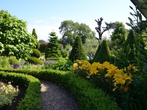 Annett Landscaping Ltd  - winner Private Gardens Over £30,000